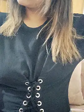 Tanha18 online show from February 18, 1:07 pm