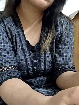 Tanha18 online show from November 24, 7:25 pm