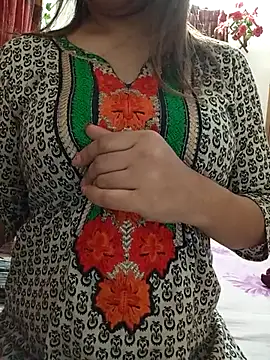 Tanha18 online show from May 20, 4:48 pm
