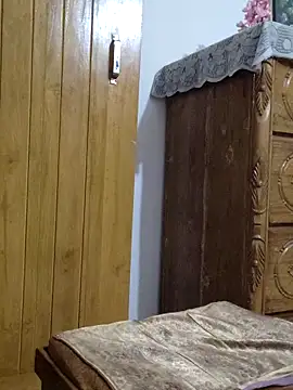 Tanha18 online show from December 1, 5:58 pm