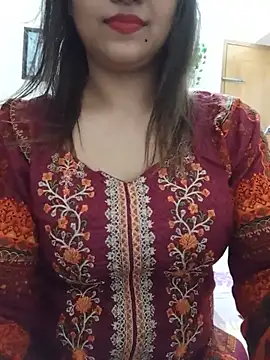 Snapshot of Tanha18 chatting on July 17, 6:27 pm Tanha18 online show from July 17, 6:27 pm