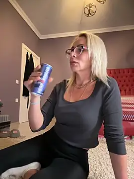 ElenabonyX online show from November 11, 4:46 pm