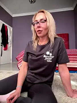 ElenabonyX online show from January 13, 10:30 am