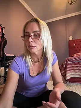 ElenabonyX online show from November 3, 4:54 pm