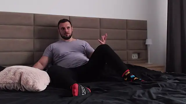 BriannSmith online show from April 1, 9:54 am