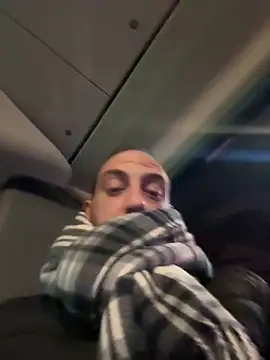 Snapshot of AlexGogo23 chatting on February 16, 4:22 am AlexGogo23 online show from February 16, 4:22 am