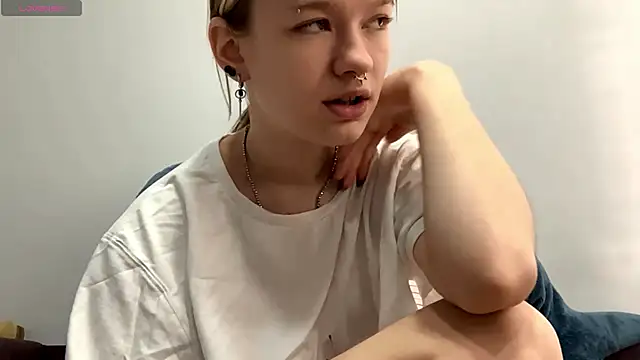 LorRebak online show from October 15, 10:34 am