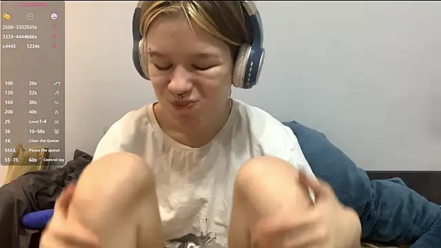 LorRebak online show from November 4, 10:19 am