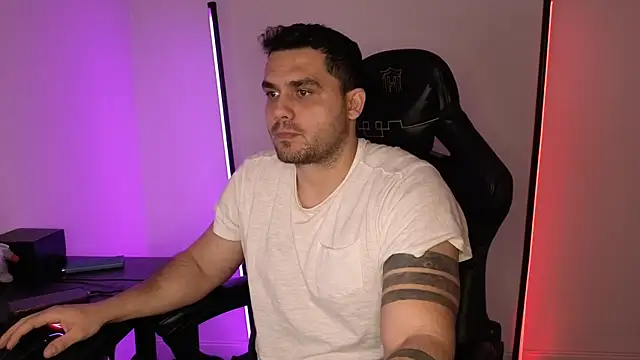 Snapshot of Danielbateson chatting on January 11, 1:07 pm Danielbateson online show from January 11, 1:07 pm