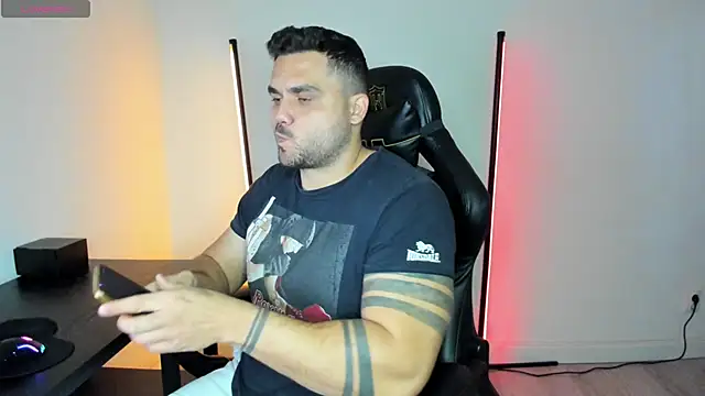 Snapshot of Danielbateson chatting on October 15, 1:52 pm Danielbateson online show from October 15, 1:52 pm