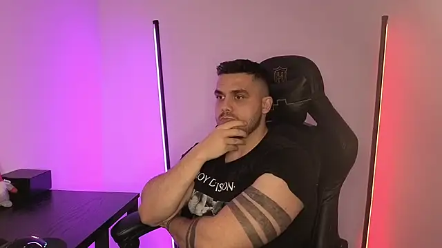 Snapshot of Danielbateson chatting on January 14, 1:26 pm Danielbateson online show from January 14, 1:26 pm