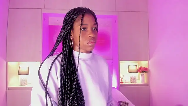 Snapshot of MaraBaker chatting on October 17, 11:56 am MaraBaker online show from October 17, 11:56 am