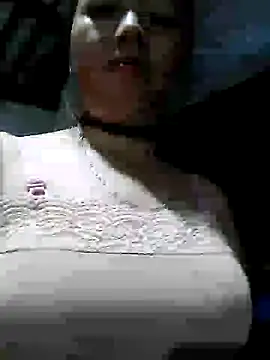 Snapshot of Yanmey chatting on October 17, 10:44 pm Yanmey online show from October 17, 10:44 pm