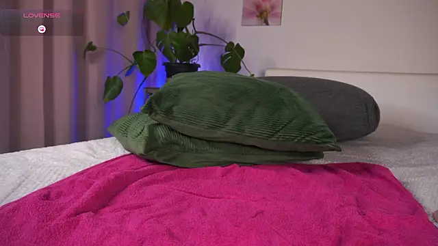 VanessaVoxx online show from February 5, 9:21 pm