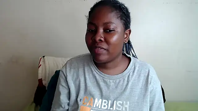 Yolaqueen04 online show from November 10, 11:48 am