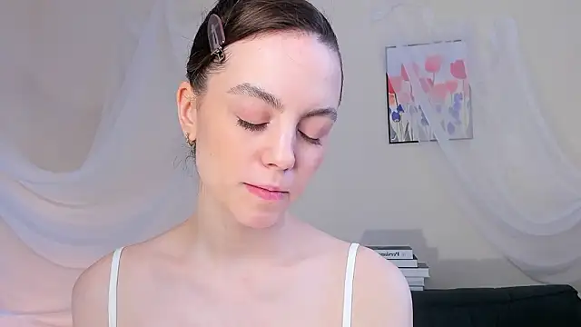 Snapshot of sweet_and_flirt chatting on February 1, 7:06 am sweet and flirt online show from February 1, 7:06 am