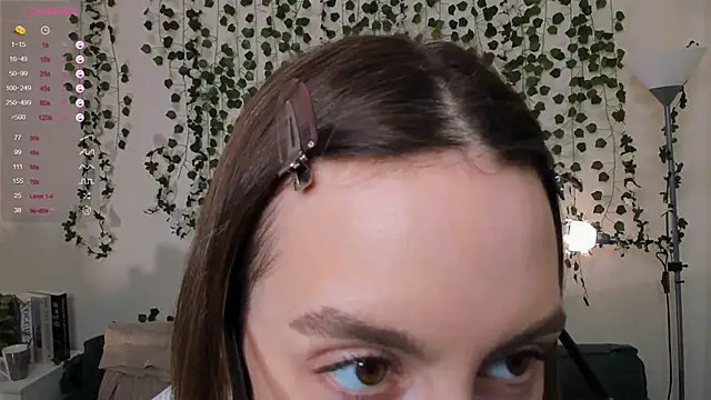 sweet and flirt online show from November 8, 7:12 am