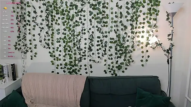 sweet and flirt online show from October 25, 7:18 am