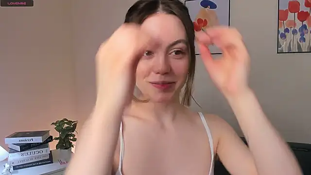 Snapshot of sweet_and_flirt chatting on January 9, 6:42 am sweet and flirt online show from January 9, 6:42 am