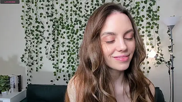 sweet and flirt online show from October 29, 7:18 am