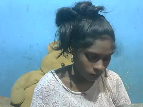 Indiansmiley01 online show from February 5, 4:36 pm