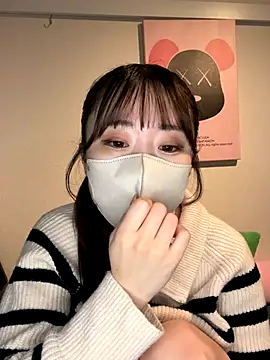 Snapshot of yura_ra_ra chatting on December 15, 3:23 am yura ra ra online show from December 15, 3:23 am