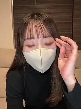 Snapshot of yura_ra_ra chatting on December 18, 2:32 pm yura ra ra online show from December 18, 2:32 pm