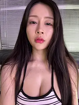 yiyi 3523 online show from July 9, 1:43 pm