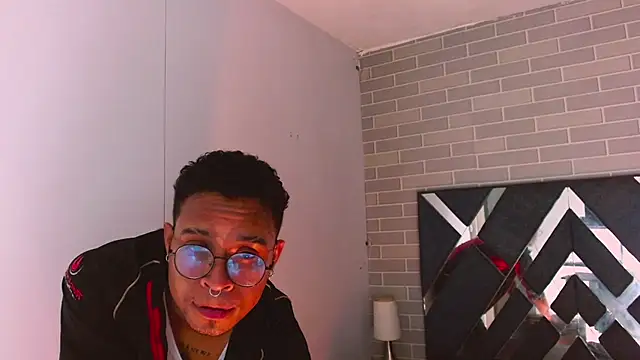 Jayden Morris online show from February 12, 8:19 pm