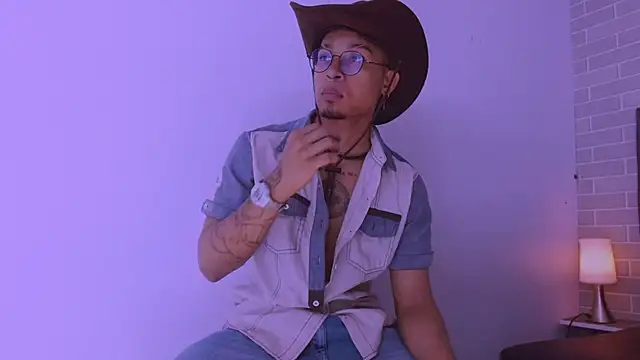 Jayden Morris online show from March 4, 7:32 pm