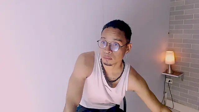 Jayden Morris online show from March 10, 6:56 pm