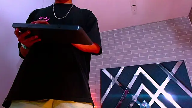 Jayden Morris online show from February 5, 7:21 pm