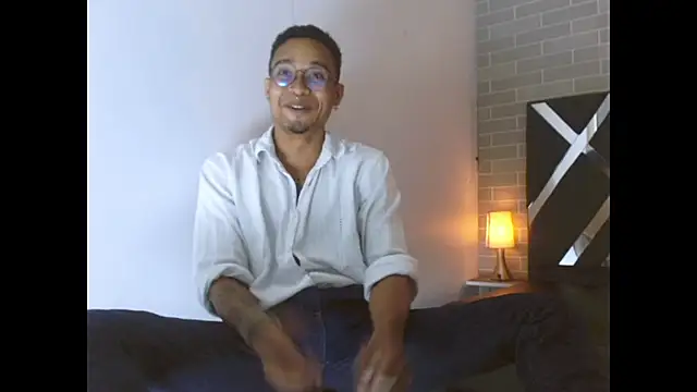 Jayden Morris online show from April 18, 2:03 am