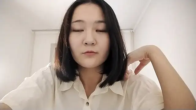 Lyndasilk online show from October 22, 2:05 pm