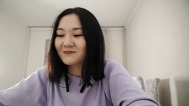 Lyndasilk online show from November 9, 2:21 pm