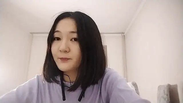 Lyndasilk online show from October 28, 2:05 pm