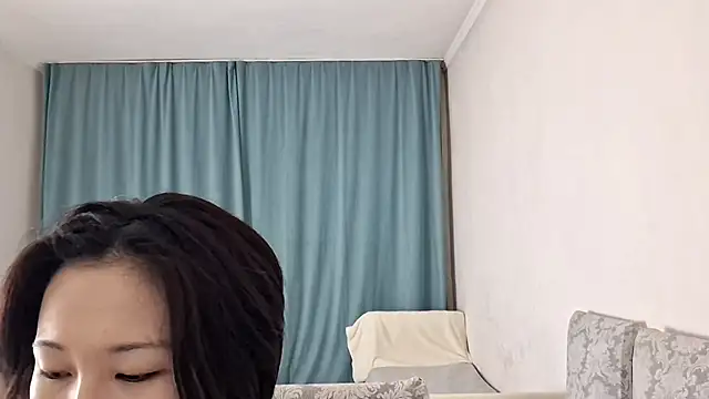 Lyndasilk online show from April 8, 3:13 pm