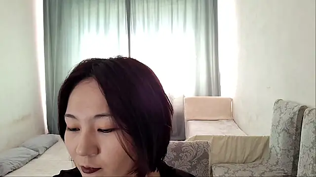 Snapshot of Lyndasilk chatting on June 28, 10:21 am Lyndasilk online show from June 28, 10:21 am