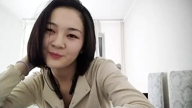 Lyndasilk online show from November 22, 3:22 pm