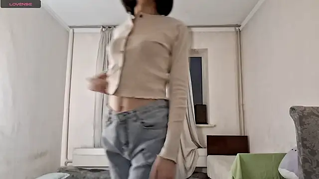 Lyndasilk online show from December 20, 5:27 pm