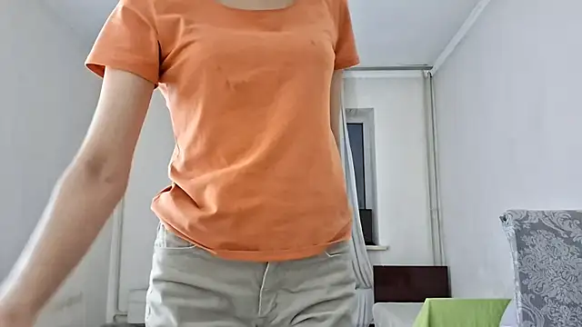 Lyndasilk online show from December 19, 3:25 pm