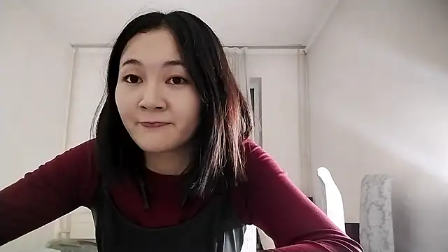 Lyndasilk online show from November 15, 2:21 pm