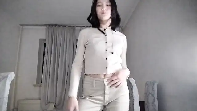 Lyndasilk online show from November 19, 3:12 pm