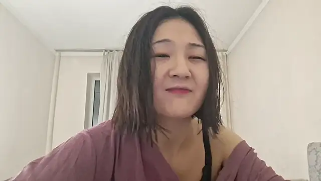 Lyndasilk online show from March 2, 3:30 pm