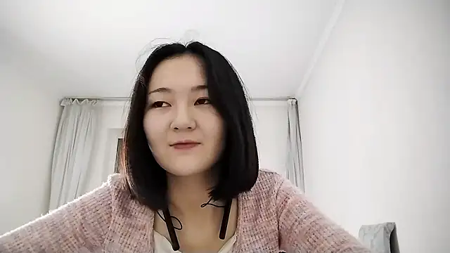 Snapshot of Lyndasilk chatting on October 15, 2:14 pm Lyndasilk online show from October 15, 2:14 pm