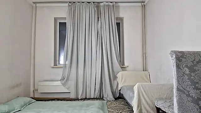 Lyndasilk online show from March 15, 4:25 pm