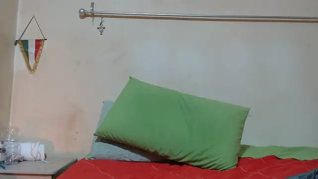 Snapshot of Monellaxx chatting on December 4, 8:30 pm Monellaxx online show from December 4, 8:30 pm