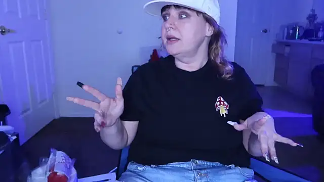 BellaBlueBBW online show from February 9, 8:32 am