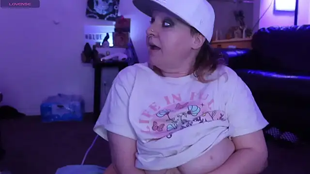 BellaBlueBBW online show from March 7, 1:42 am