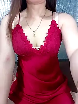 Snapshot of LeanaLy chatting on July 4, 11:42 pm LeanaLy online show from July 4, 11:42 pm
